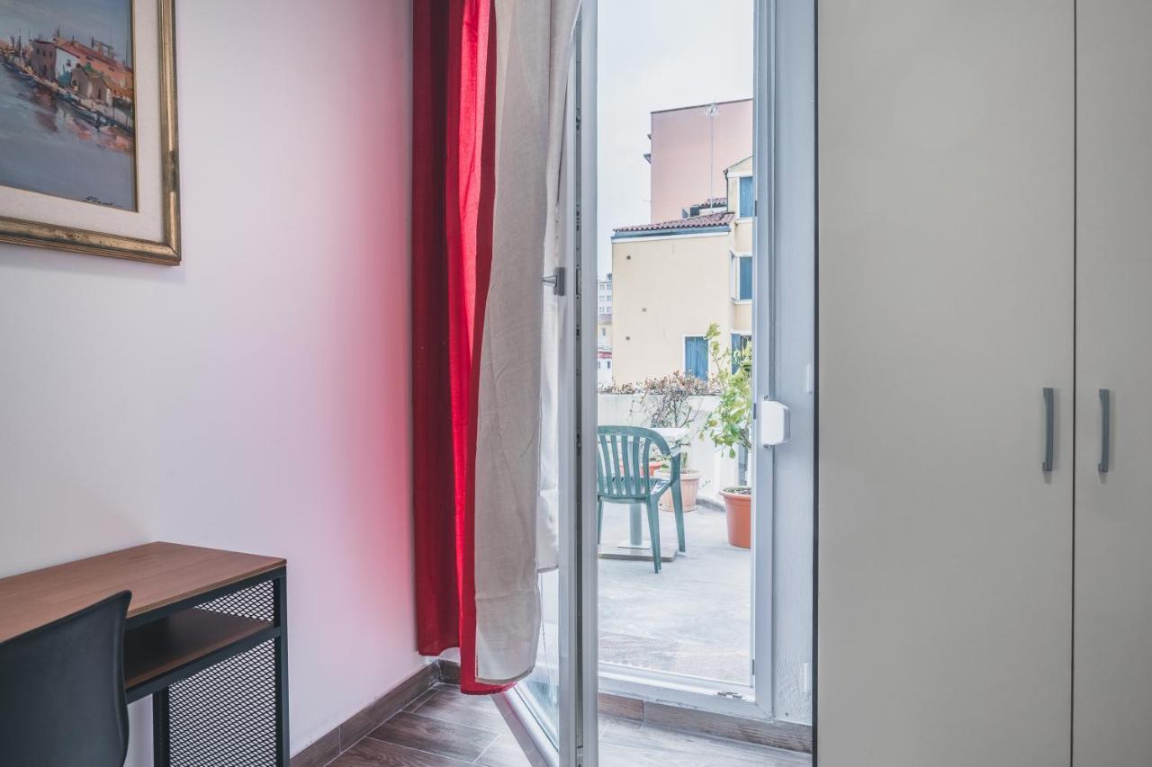 Bulldog Station Apartments With Private Wc, Ac, Tv Mestre Zewnętrze zdjęcie