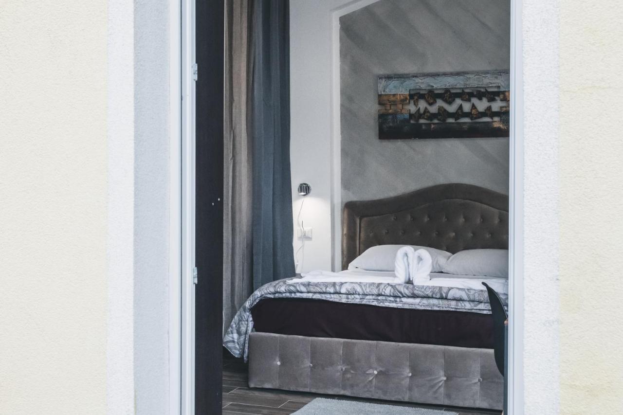 Bulldog Station Apartments With Private Wc, Ac, Tv Mestre Zewnętrze zdjęcie