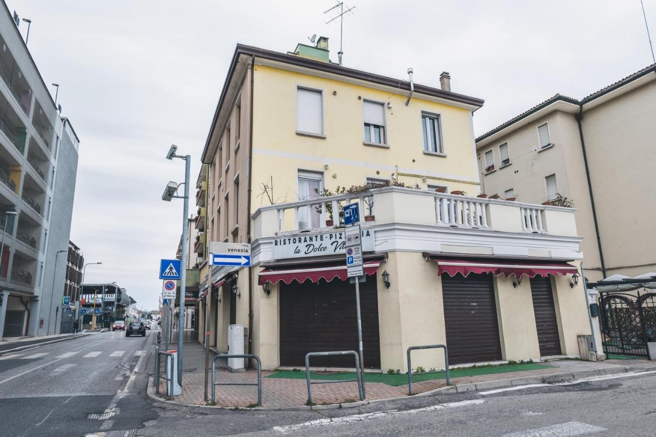 Bulldog Station Apartments With Private Wc, Ac, Tv Mestre Zewnętrze zdjęcie