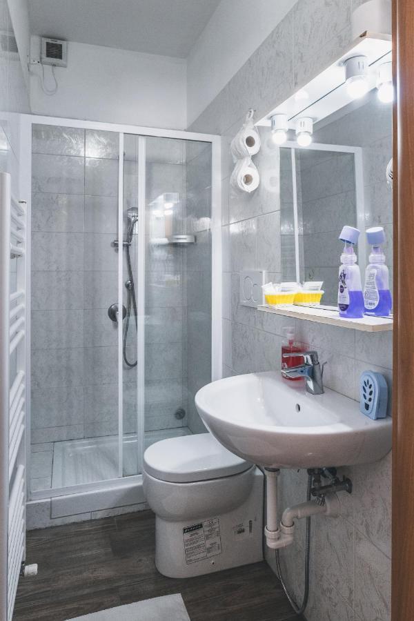 Bulldog Station Apartments With Private Wc, Ac, Tv Mestre Zewnętrze zdjęcie