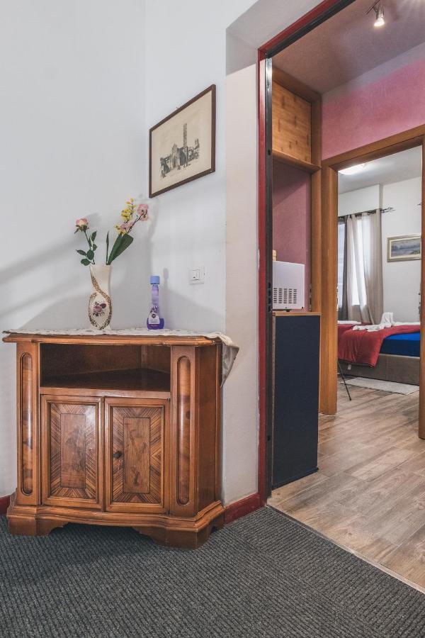 Bulldog Station Apartments With Private Wc, Ac, Tv Mestre Zewnętrze zdjęcie